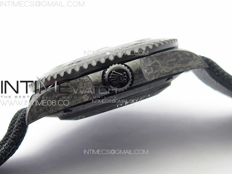 Sea Dweller 43mm Carbon 'IRBIS' DIWF Best Edition Carbon Dial on Black Nylon Strap A2824