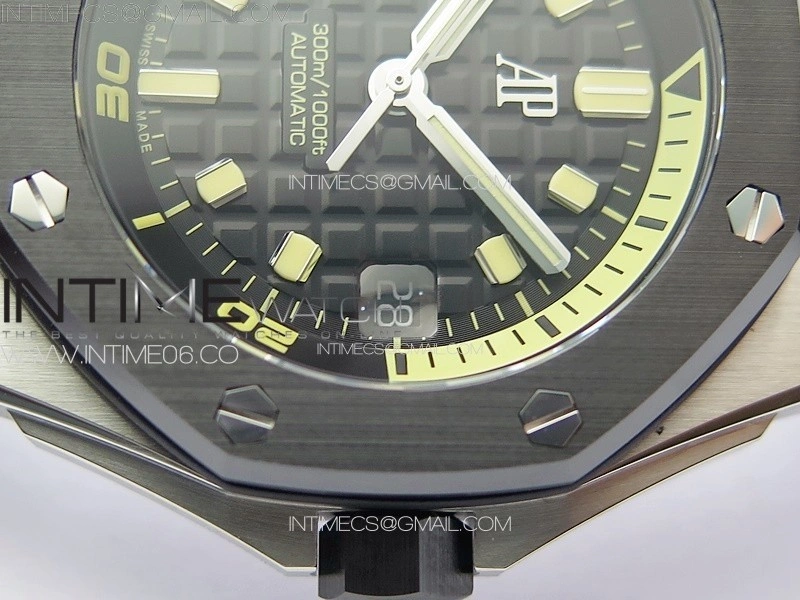Royal Oak Offshore Diver 15720 Ceramic Bezel ZF 1:1 Best Edition Black Dial on Black Rubber Strap A4308