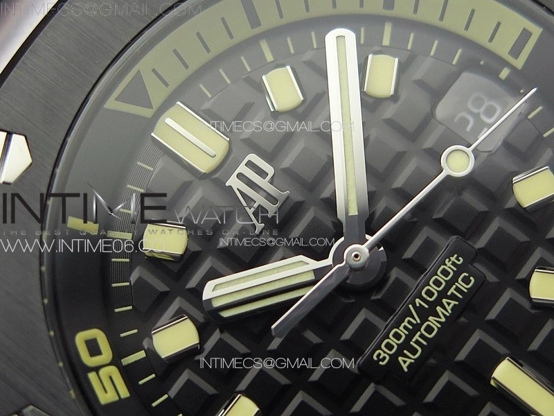 Royal Oak Offshore Diver 15720 Ceramic Bezel ZF 1:1 Best Edition Black Dial on Black Rubber Strap A4308