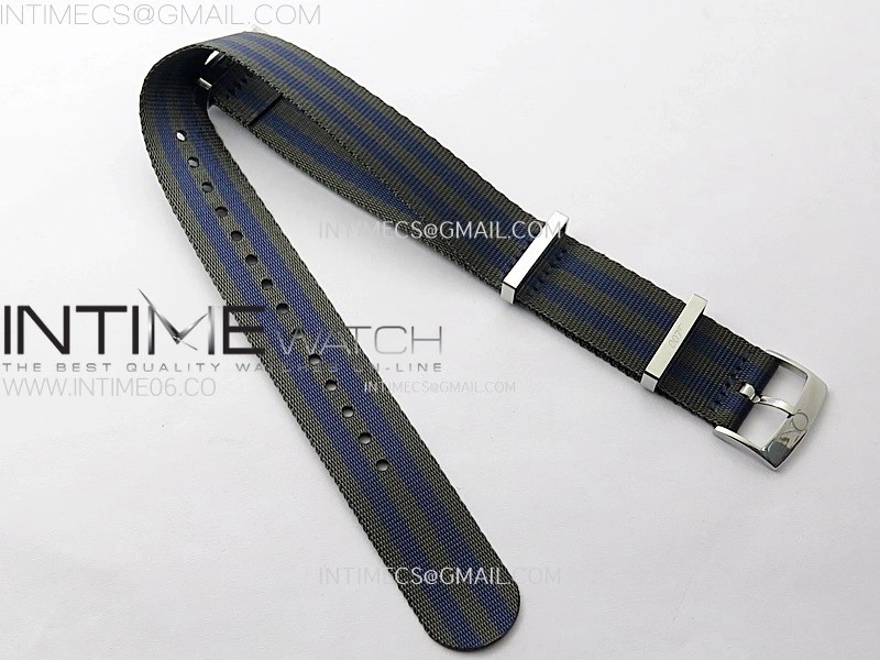 Seamaster Diver 300M 007 B50F Blue Ceramic Blue wave textured Dial on SS Bracelet A8806