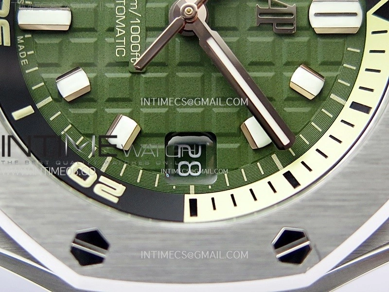 Royal Oak Offshore Diver 15720 APSF 1:1 Best Edition Green Dial on Green Rubber Strap SA4308