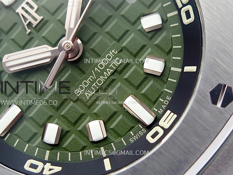 Royal Oak Offshore Diver 15720 APSF 1:1 Best Edition Green Dial on Green Rubber Strap SA4308