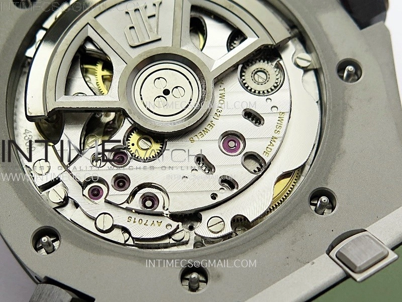 Royal Oak Offshore Diver 15720 APSF 1:1 Best Edition Green Dial on Green Rubber Strap SA4308