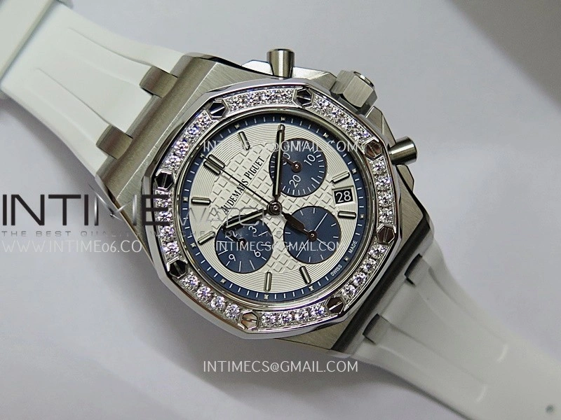 Royal Oak Offshore 37mm 26231 SS APSF 1:1 Best Edition White Dial On White Rubber Strap A2385