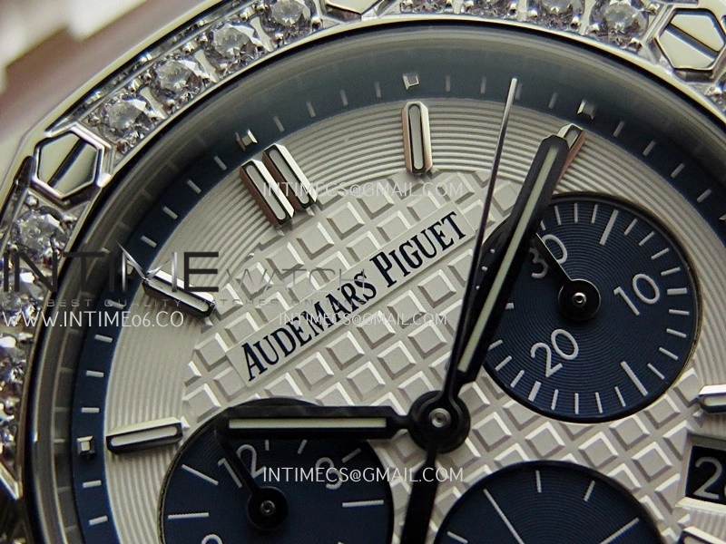 Royal Oak Offshore 37mm 26231 SS APSF 1:1 Best Edition White Dial On White Rubber Strap A2385