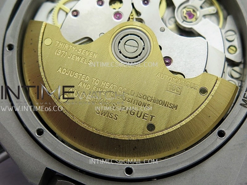Royal Oak Offshore 37mm 26231 SS APSF 1:1 Best Edition White Dial On White Rubber Strap A2385