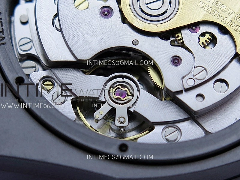 Royal Oak Offshore 37mm 26231 SS APSF 1:1 Best Edition White Dial On White Rubber Strap A2385