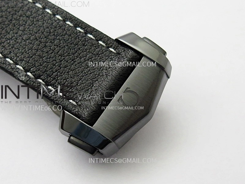 Speedmaster "Dark Side of The Moon" Real Ceramic N1F 1:1 Best Edition Black Dial on Black Leather Strap A9300