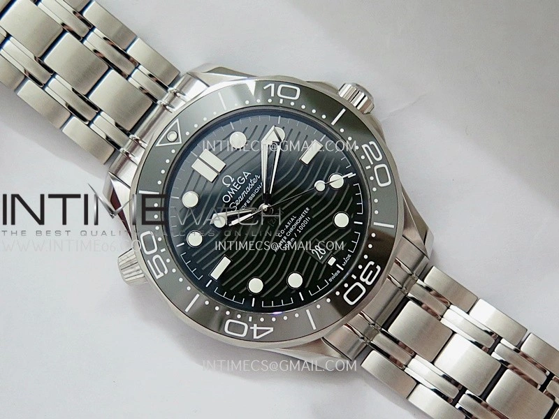 Seamaster Diver 300M Green Ceramic Bezel V4 VSF 1:1 Best Edition Green Dial On SS Bracelet Super Clone Asian 8800