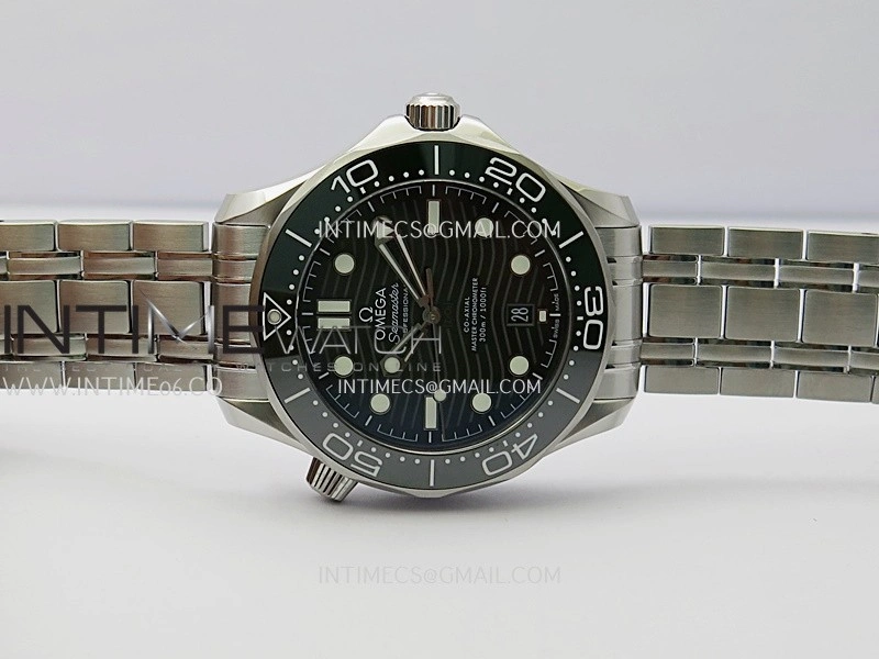Seamaster Diver 300M Green Ceramic Bezel V4 VSF 1:1 Best Edition Green Dial On SS Bracelet Super Clone Asian 8800