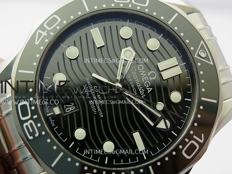 Seamaster Diver 300M Green Ceramic Bezel V4 VSF 1:1 Best Edition Green Dial On SS Bracelet Super Clone Asian 8800
