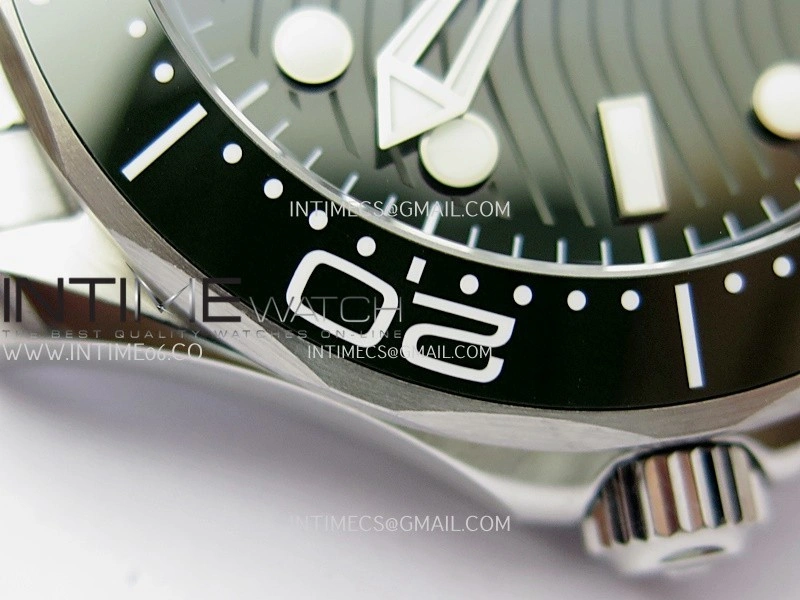 Seamaster Diver 300M Green Ceramic Bezel V4 VSF 1:1 Best Edition Green Dial On SS Bracelet Super Clone Asian 8800