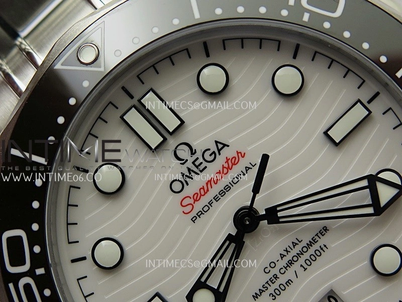 Seamaster Diver 300M Black Ceramic Bezel V4 VSF 1:1 Best Edition White Dial On SS Bracelet Super Clone Asian 8800