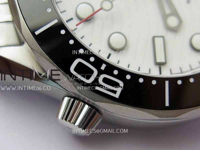 Seamaster Diver 300M Black Ceramic Bezel V4 VSF 1:1 Best Edition White Dial On SS Bracelet Super Clone Asian 8800