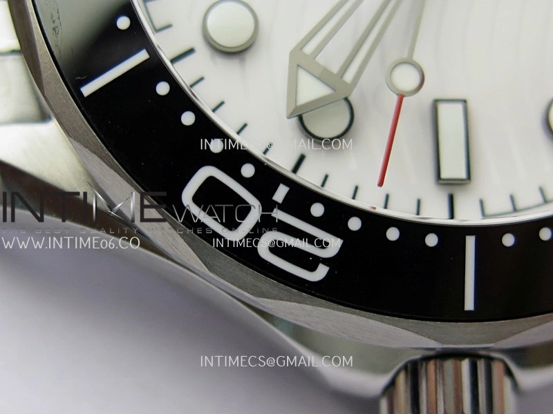 Seamaster Diver 300M Black Ceramic Bezel V4 VSF 1:1 Best Edition White Dial On SS Bracelet Super Clone Asian 8800