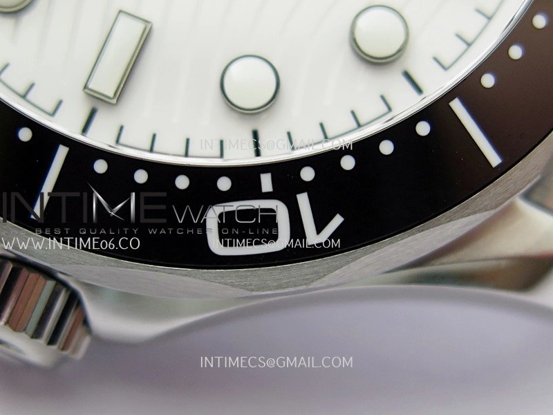 Seamaster Diver 300M Black Ceramic Bezel V4 VSF 1:1 Best Edition White Dial On SS Bracelet Super Clone Asian 8800