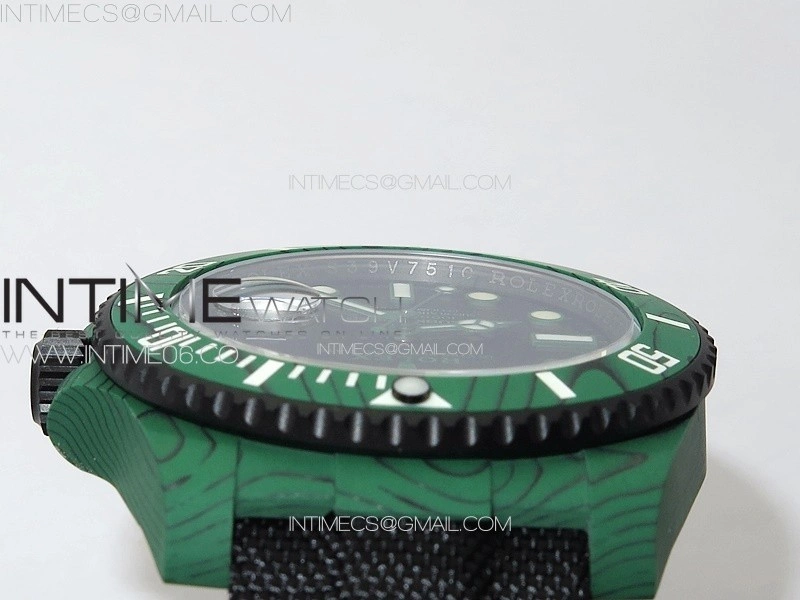 Submariner DIW Green Carbon VSF 1:1 Best Edition Black Dial on Black Nylon Strap VS3135