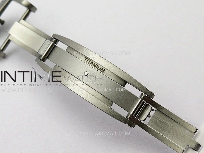 RM035-01 White Carbon ZF Best Edition Skeleton Dial On White Rubber Strap Super Clone RMUL2
