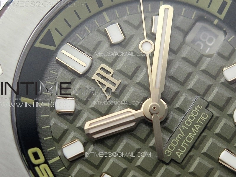 Royal Oak Offshore Diver 15720 ZF 1:1 Best Edition Green Dial on Green Rubber Strap A4308