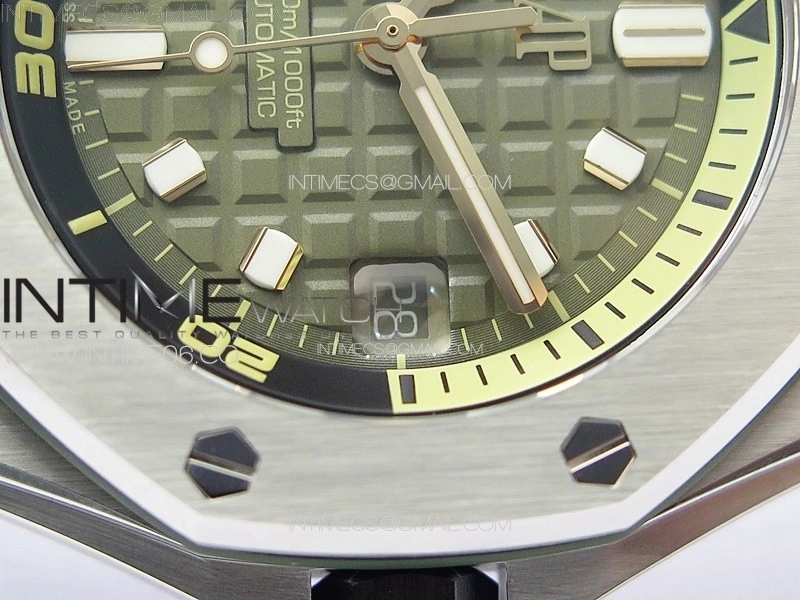 Royal Oak Offshore Diver 15720 ZF 1:1 Best Edition Green Dial on Green Rubber Strap A4308