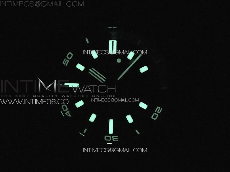 Royal Oak Offshore Diver 15720 ZF 1:1 Best Edition Green Dial on Green Rubber Strap A4308