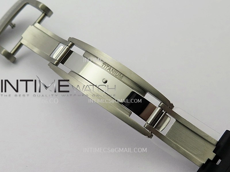 RM055 RG Inner Bezel Black Crown NTPT ZF 1:1 Best Edition on Black Rubber Strap RMUL2 Super Clone V2