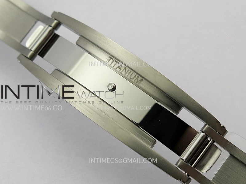 RM055 RG Inner Bezel Black Crown NTPT ZF 1:1 Best Edition on Black Rubber Strap RMUL2 Super Clone V2