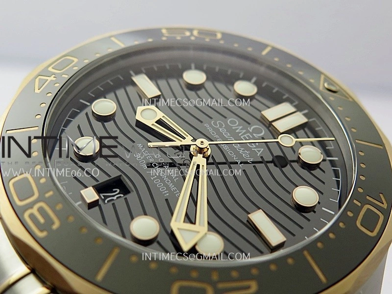 Seamaster Diver 300M Black Ceramic Bezel SS RG V4 VSF 1:1 Best Edition Green Dial On SS RG Bracelet Super Clone Asian 8800