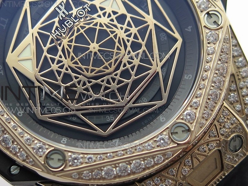 Big Bang Sang Bleu RG Ti Crystal Case Bezel WWF 1:1 Best Edition Black Skeletonal Dial On Black Gummy Strap Asian HB1213 V2
