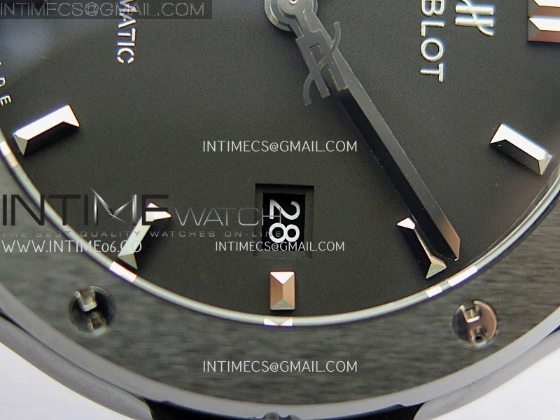 Classic Fusion 42mm Ceramic JJZF 1:1 Best Edition Black Dial On Black Rubber Strap