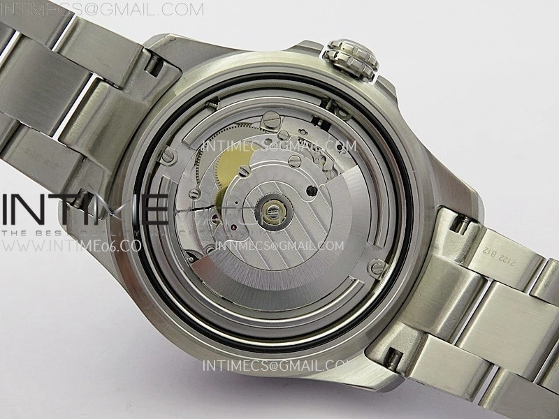 Avenger Chronometer 42mm GMT Yellow Second Hand SS BLSF 1:1 Best Version Black Dial On SS Bracelet A2836