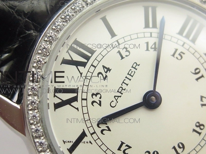 Ronde Solo de Cartier 29.5mm SS Dia K11 1:1 Best Edition White Dial on Black Croco Leather Strap Ronda Quartz