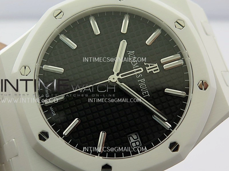 Royal Oak 15500 White Ceramic APSF 1:1 Best Edition Black Dial On White Ceramic Bracelet SA4302 Super Clone