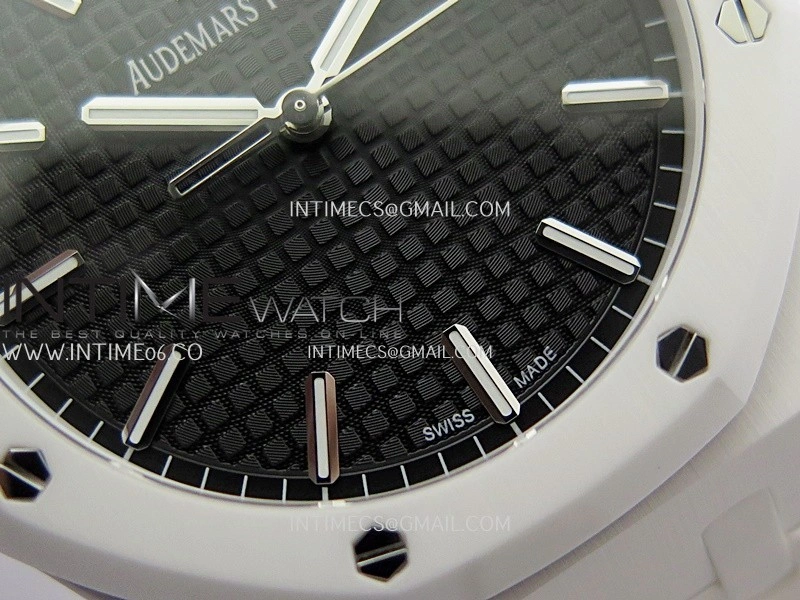 Royal Oak 15500 White Ceramic APSF 1:1 Best Edition Black Dial On White Ceramic Bracelet SA4302 Super Clone