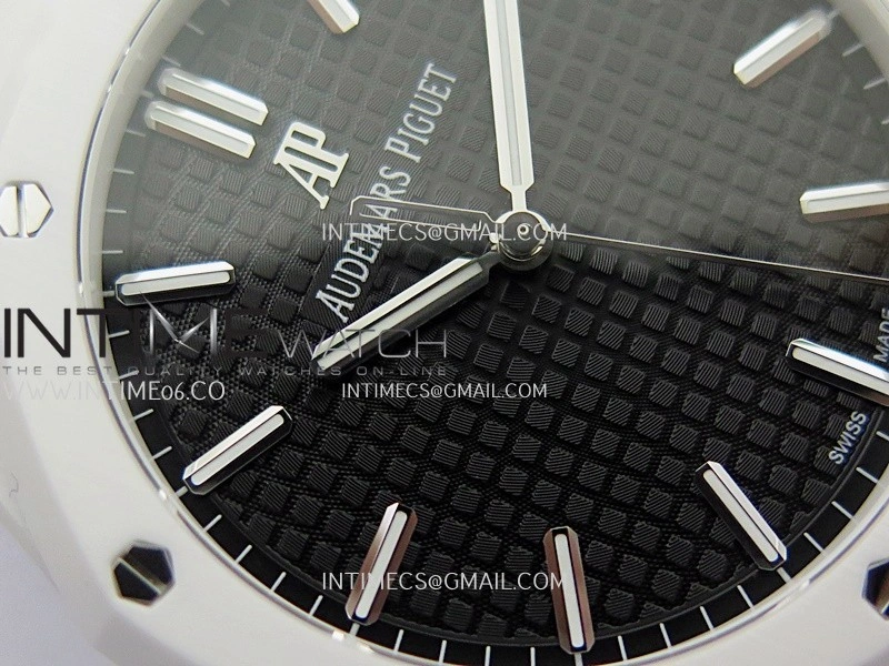 Royal Oak 15500 White Ceramic APSF 1:1 Best Edition Black Dial On White Ceramic Bracelet SA4302 Super Clone