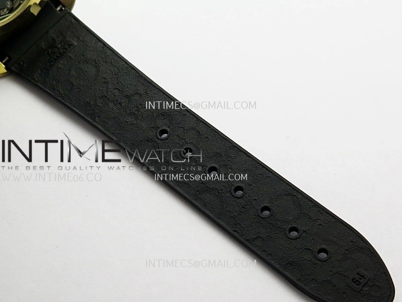Speedmaster Professional YG N1F Best Edition Gold Dial Black Subdial On Black Rubber Strap Asian 3861