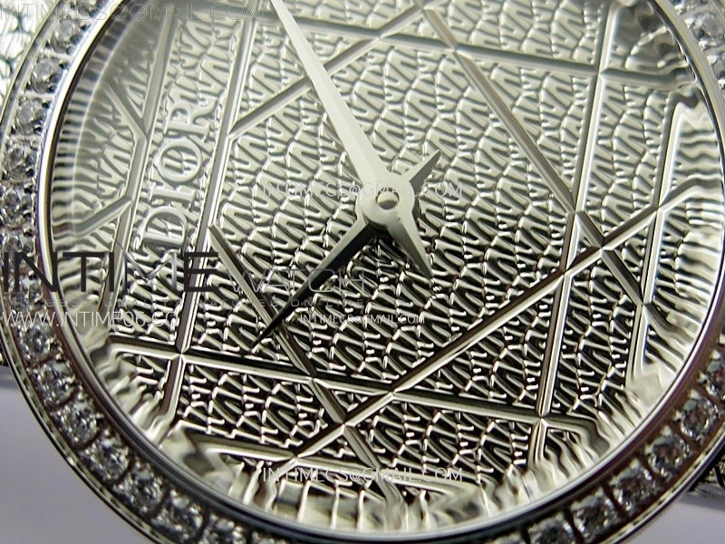 La D de Dior Satine 25mm SS Diamonds 8848F 1:1 Best Edition Silver Dial on SS bracelet Swiss Quartz
