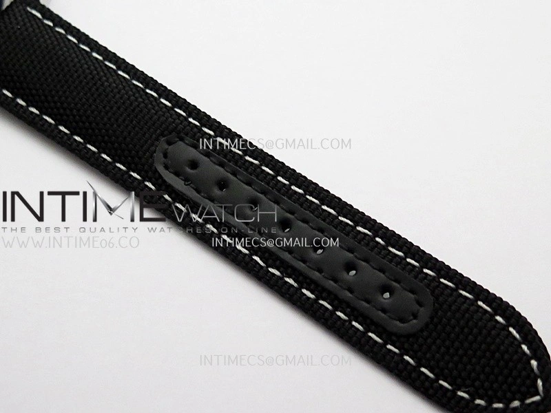 Speedmaster Professional Snoopy SS SMF 1:1 Best Edition Silver Dial Black Marker On Black Nylon Strap A3861