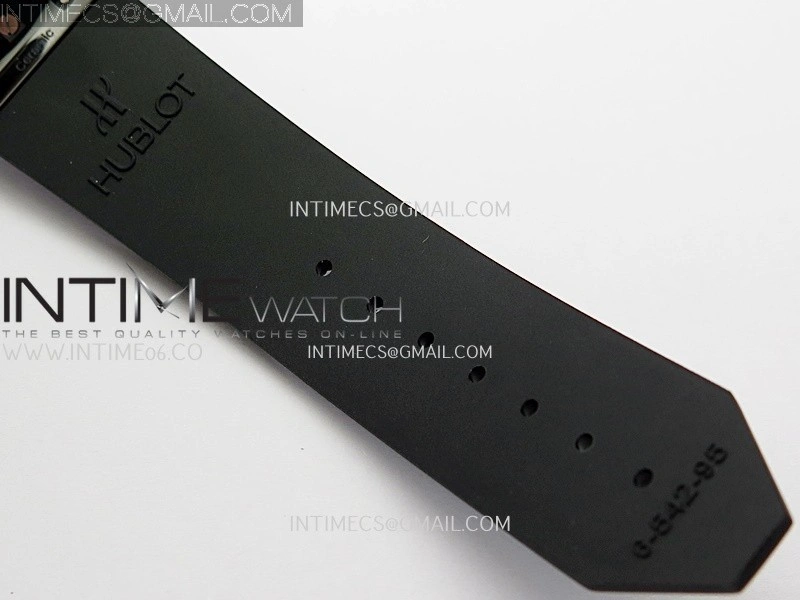 Classic Fusion 42mm Ceramic RG JJZF 1:1 Best Edition Black Textured Dial On Black Rubber Strap
