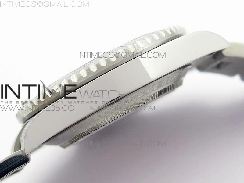 The Rough Matt Carbon Sandblast SS GMF Best Edition Carbon Dial on SS Bracelet SA3130