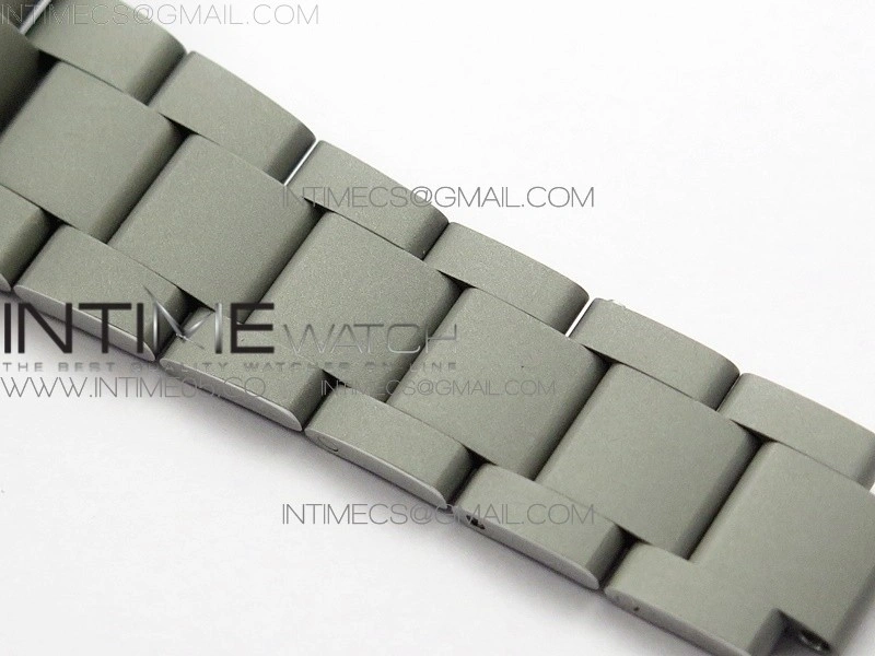 The Rough Matt Carbon Sandblast SS GMF Best Edition Carbon Dial on SS Bracelet SA3130