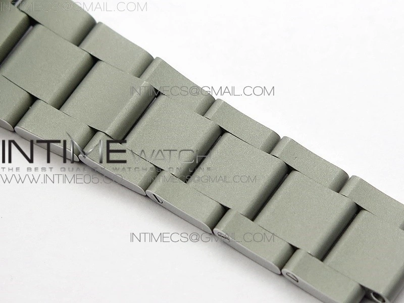 The Rough Matt Carbon Sandblast SS GMF Best Edition Carbon Dial on SS Bracelet SA3130