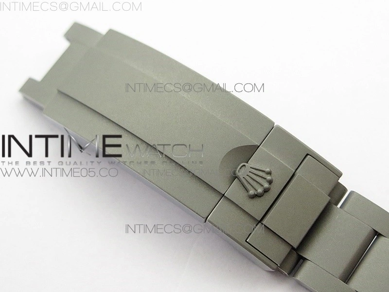 The Rough Matt Carbon Sandblast SS GMF Best Edition Carbon Dial on SS Bracelet SA3130