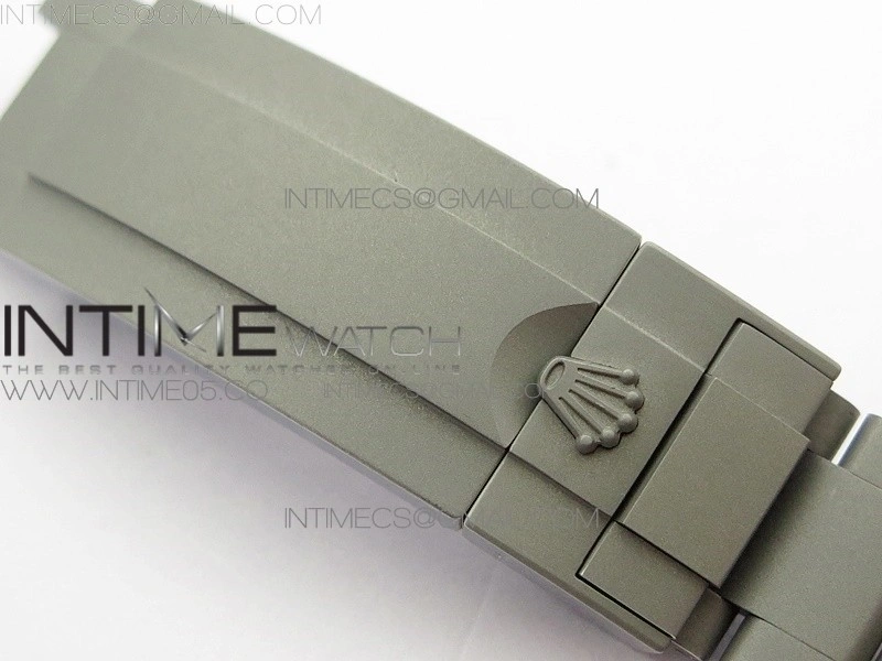 The Rough Matt Carbon Sandblast SS GMF Best Edition Carbon Dial on SS Bracelet SA3130