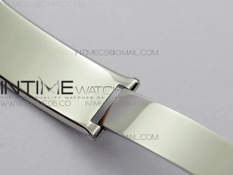 The Rough Matt Carbon Sandblast SS GMF Best Edition Carbon Dial on SS Bracelet SA3130