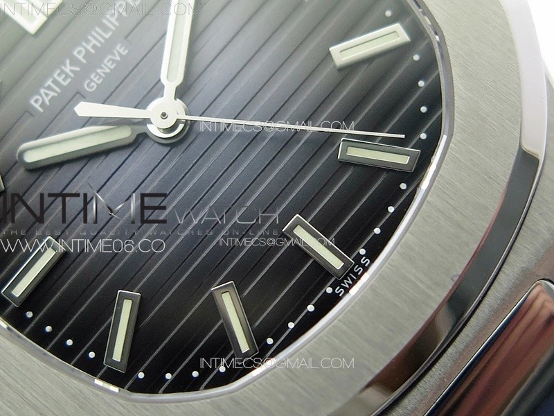 Nautilus Jumbo 5711 Super Replication PPF 1:1 Best Edition Blue Textured Dial on Blue Rubber Strap PPF324