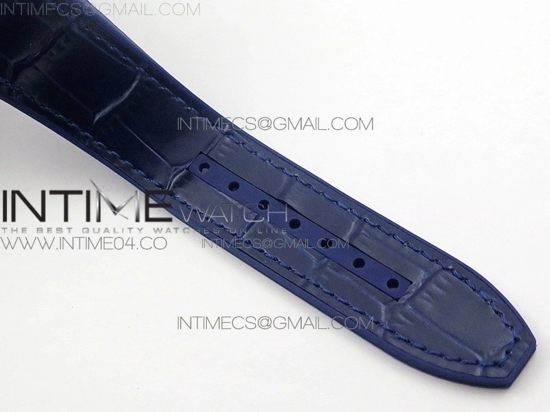 Vanguard V45 RG Full Diamonds Blue Textured Diamonds Markers on Blue Gummy Strap A2813