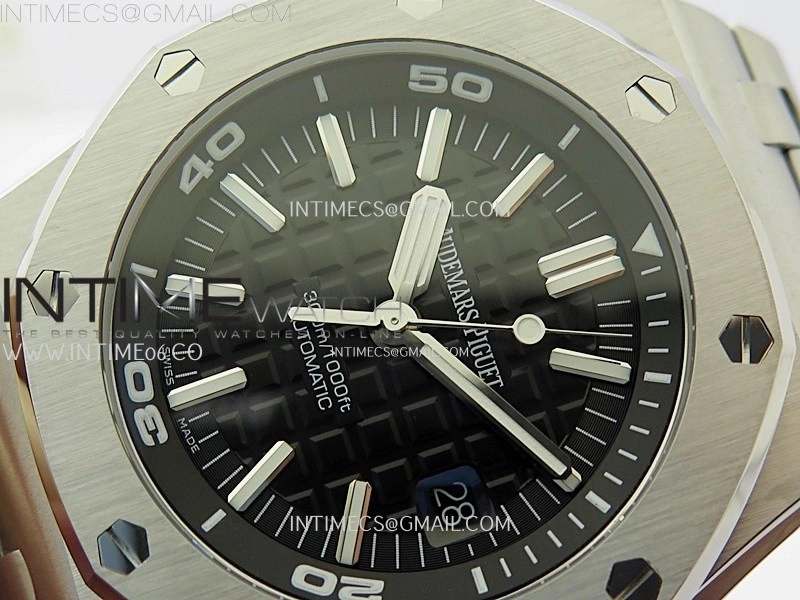 Royal Oak Offshore Diver 15703 APSF 1:1 Best Edition Black Dial on SS Bracelet SA3120 Super Clone