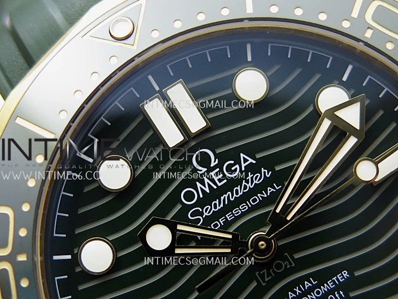 2018 Seamaster Diver 300M Green Ceramic Bezel YG VSF 1:1 Best Edition Green Dial On Green Rubber Strap A8801