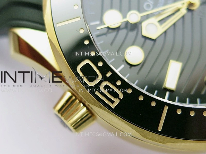 2018 Seamaster Diver 300M Green Ceramic Bezel YG VSF 1:1 Best Edition Green Dial On Green Rubber Strap A8801